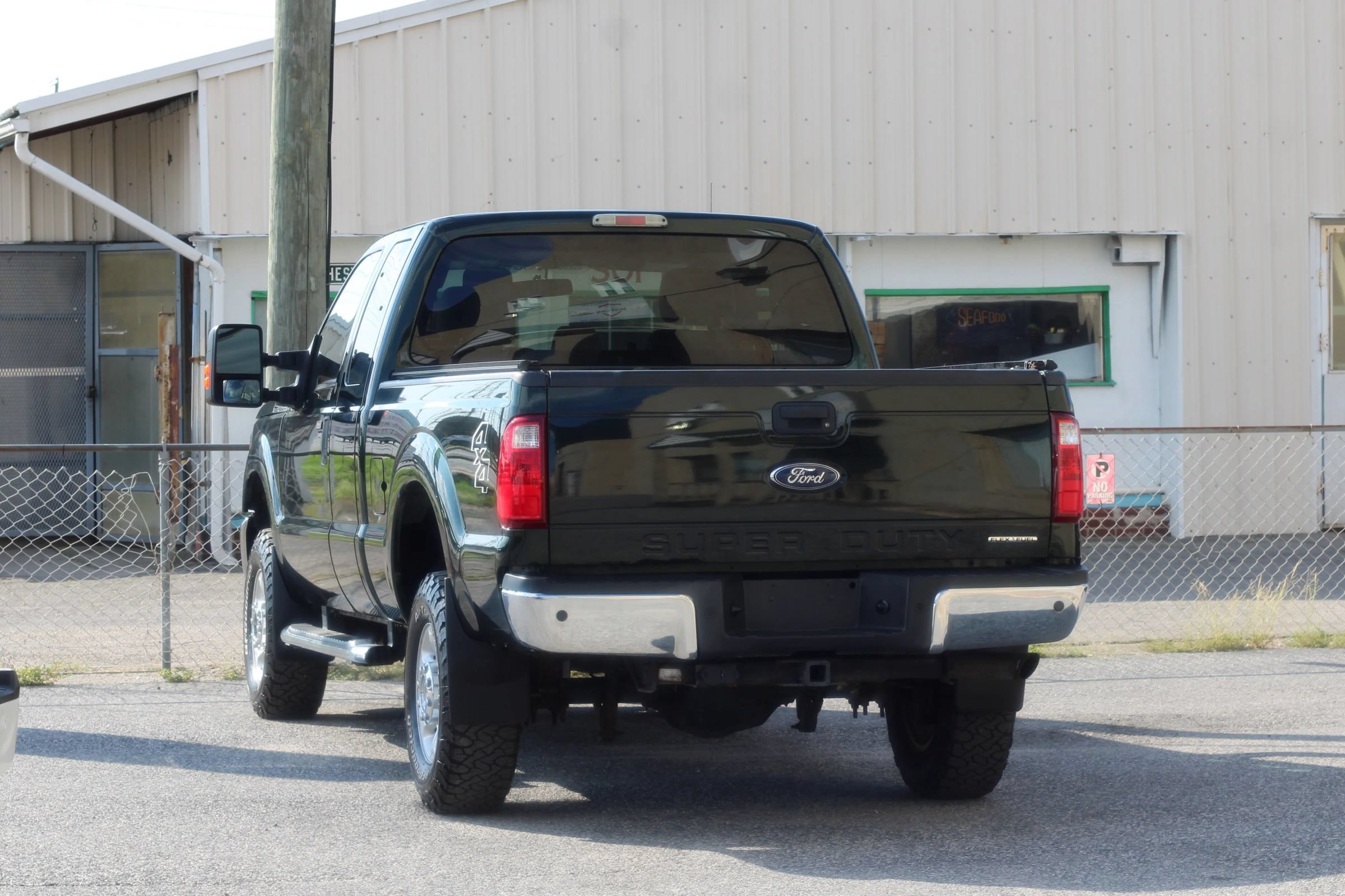 Used 2016 Ford F250 XLT w/ XLT Value Package AWD/4WD image 6