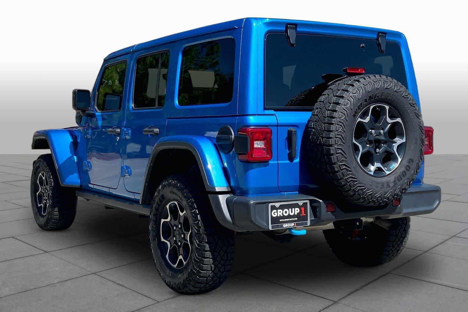 Used 2022 Jeep Wrangler Unlimited Rubicon 4xe AWD/4WD image 12
