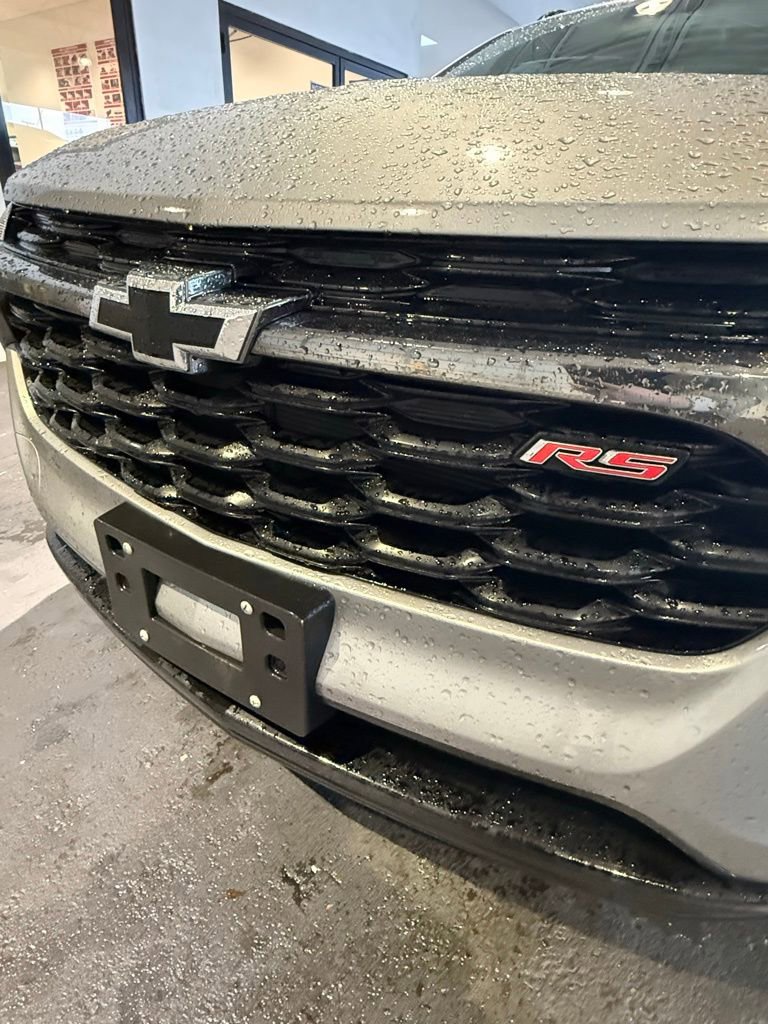 Used 2024 Chevrolet Trax RS w/ Sunroof Package image 11