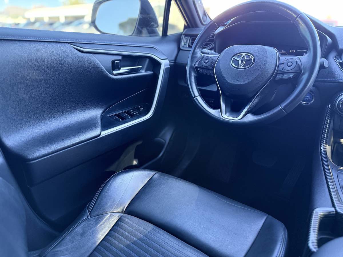 Used 2019 Toyota RAV4 XSE image 14