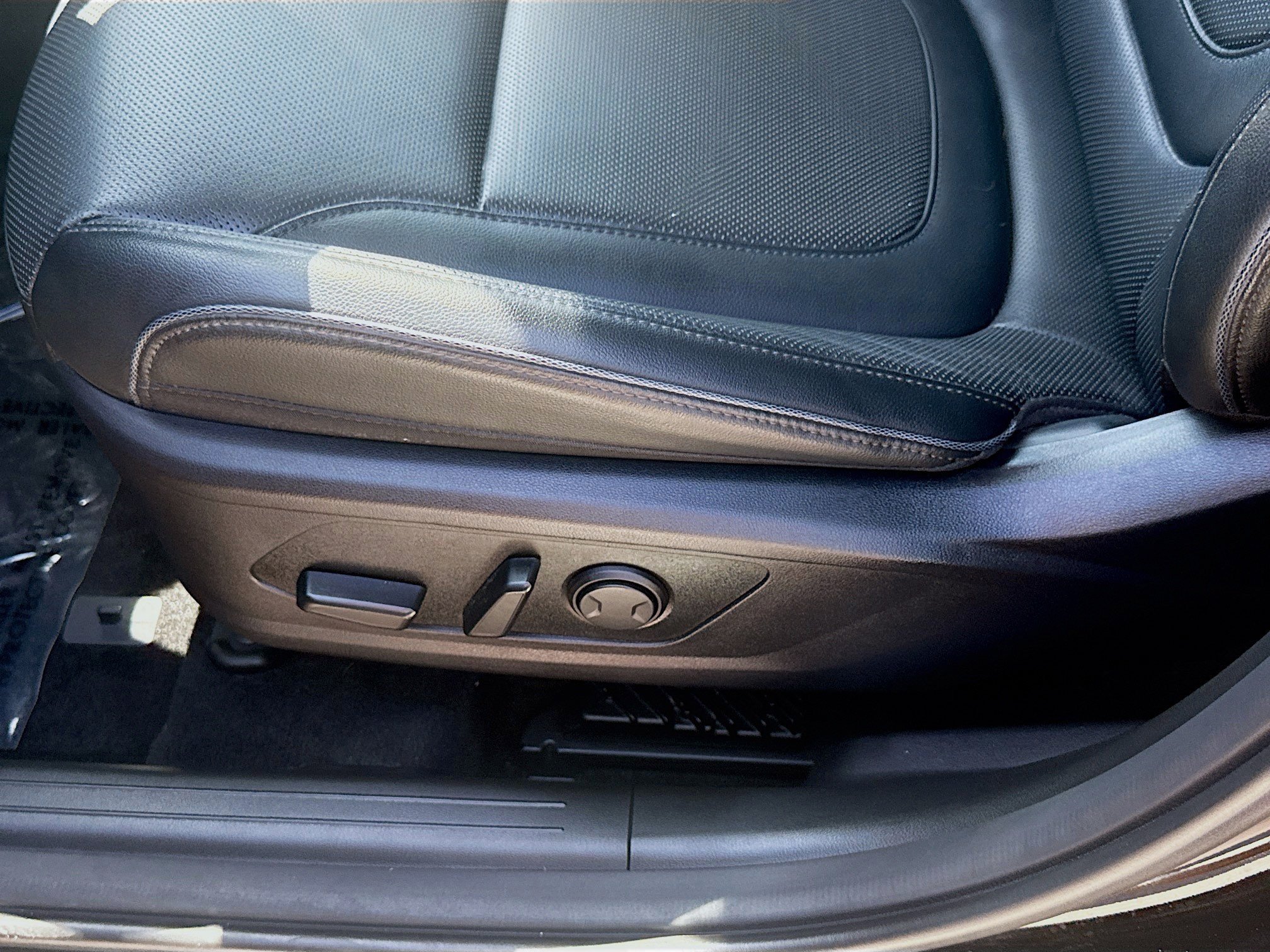 Used 2024 Hyundai Tucson Limited AWD/4WD image 15
