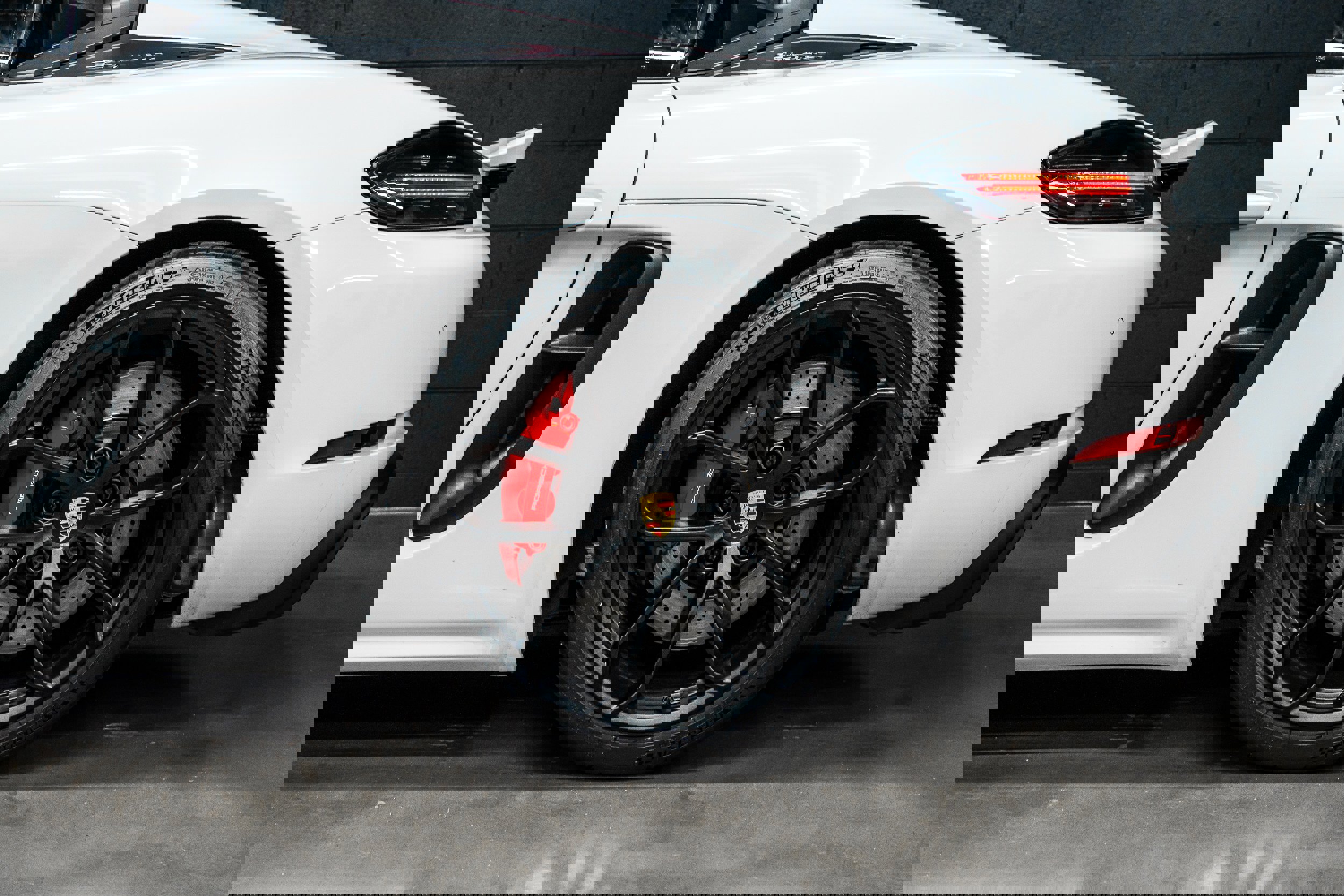 Used 2020 Porsche 718 Boxster Spyder RWD image 12