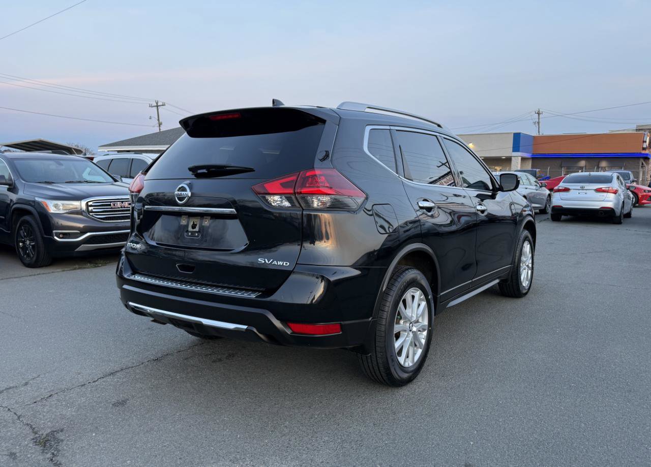 Used 2018 Nissan Rogue SV image 6