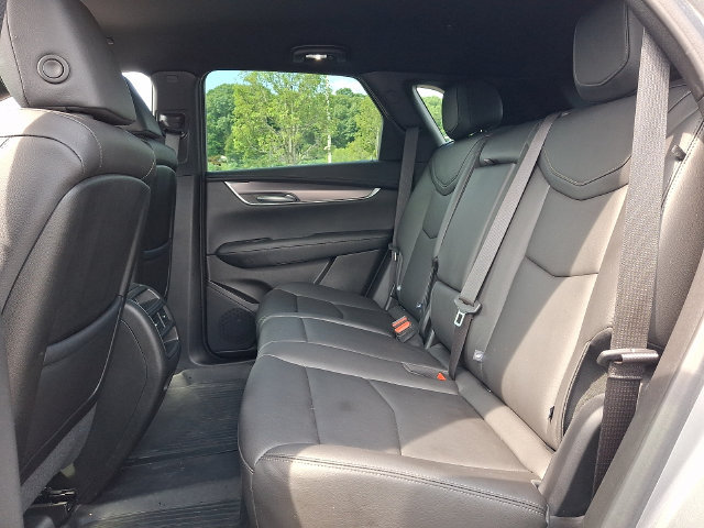 Certified 2025 Cadillac XT5 Luxury w/ LPO, Floor Liner Package AWD/4WD image 8