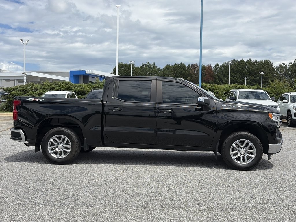 Used 2023 Chevrolet Silverado 1500 LT AWD/4WD image 21