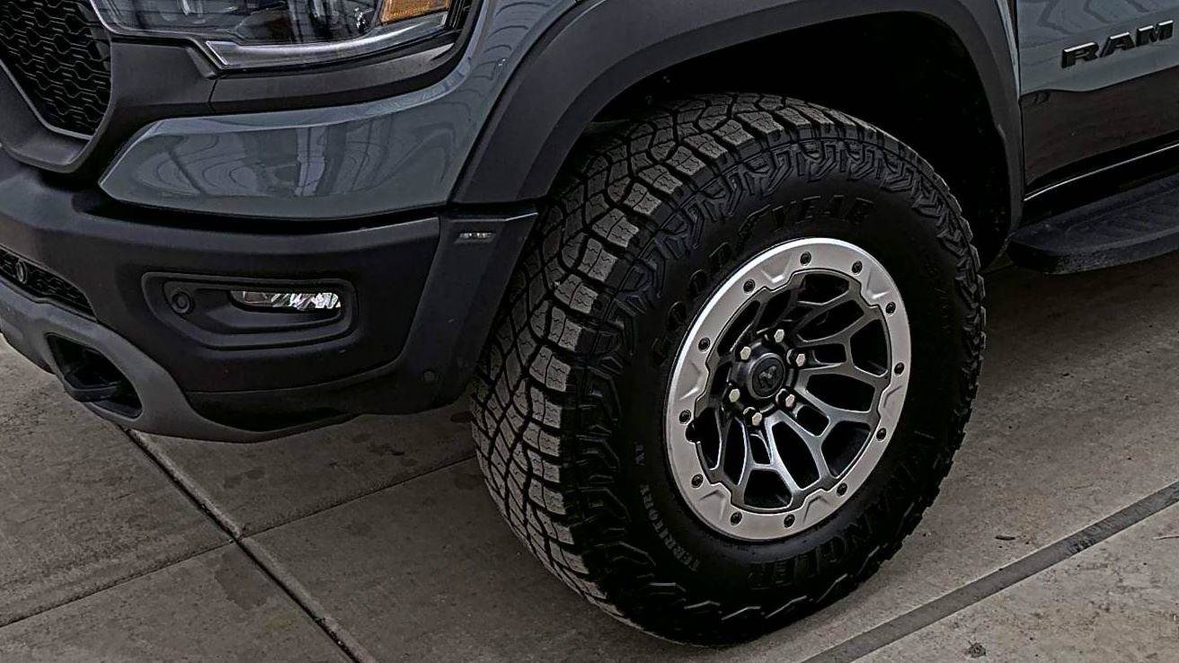 Used 2021 RAM 1500 TRX w/ TRX Lanuch Edition image 7