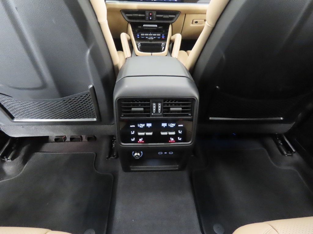Certified 2026 Porsche Cayenne S AWD/4WD image 33