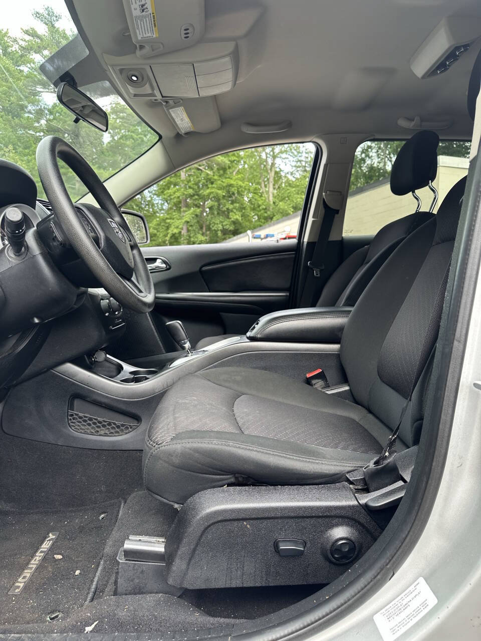 Used 2011 Dodge Journey Mainstreet w/ Safe & Sound Group FWD image 11