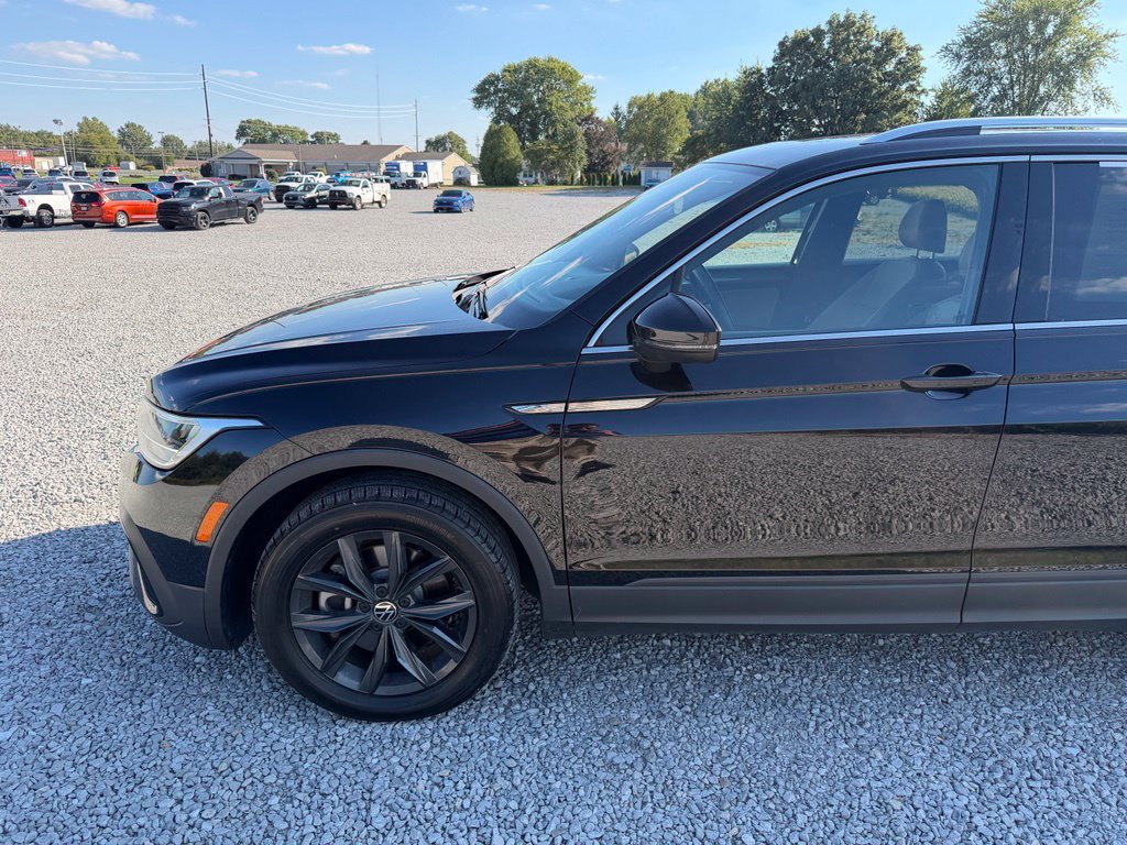 Used 2024 Volkswagen Tiguan SE FWD image 25