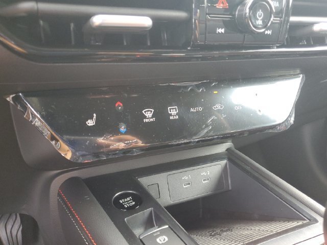 New 2027 Nissan Kicks SR w/ SR Premium Package FWD image 14
