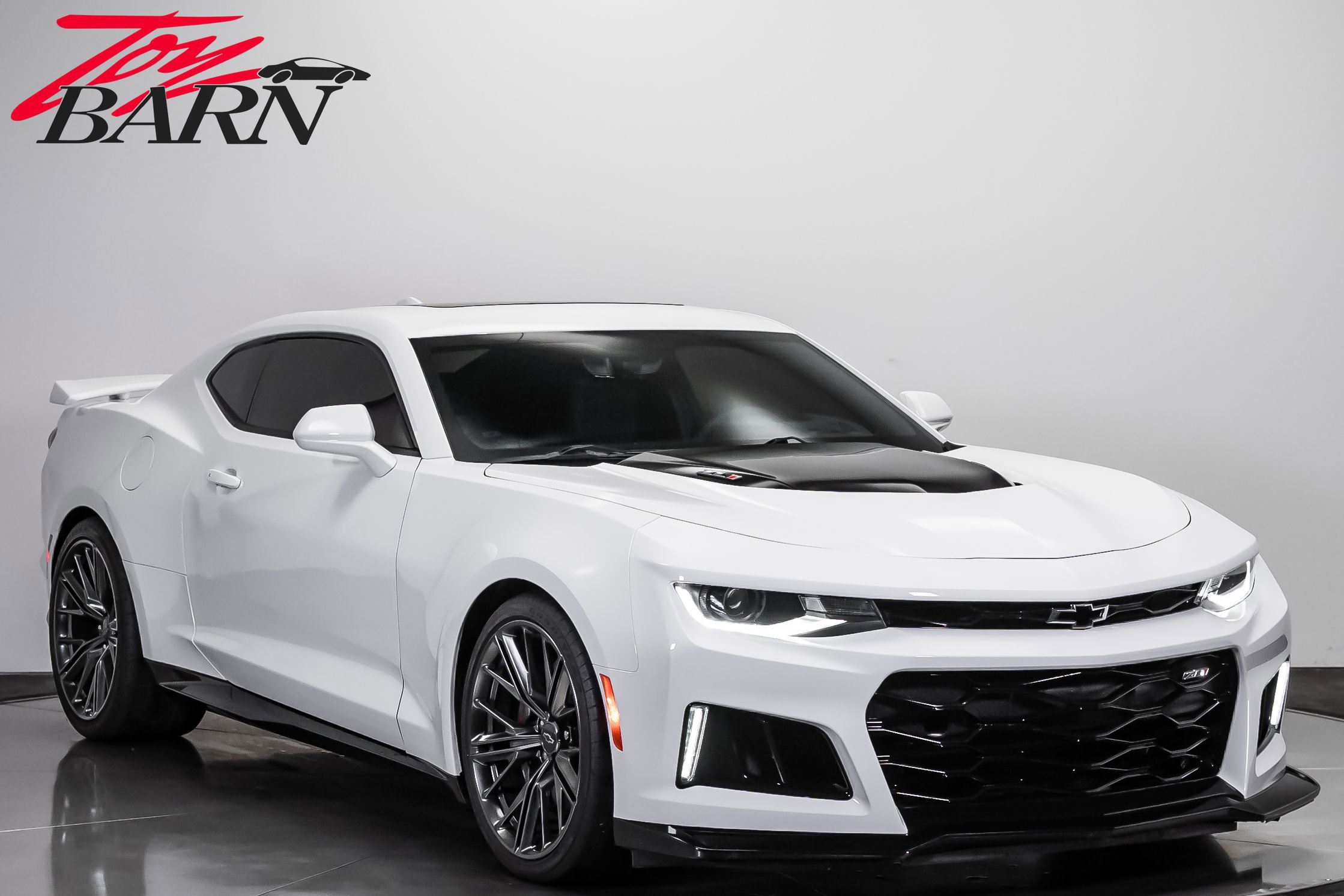 Used 2020 Chevrolet Camaro ZL1 RWD image 7