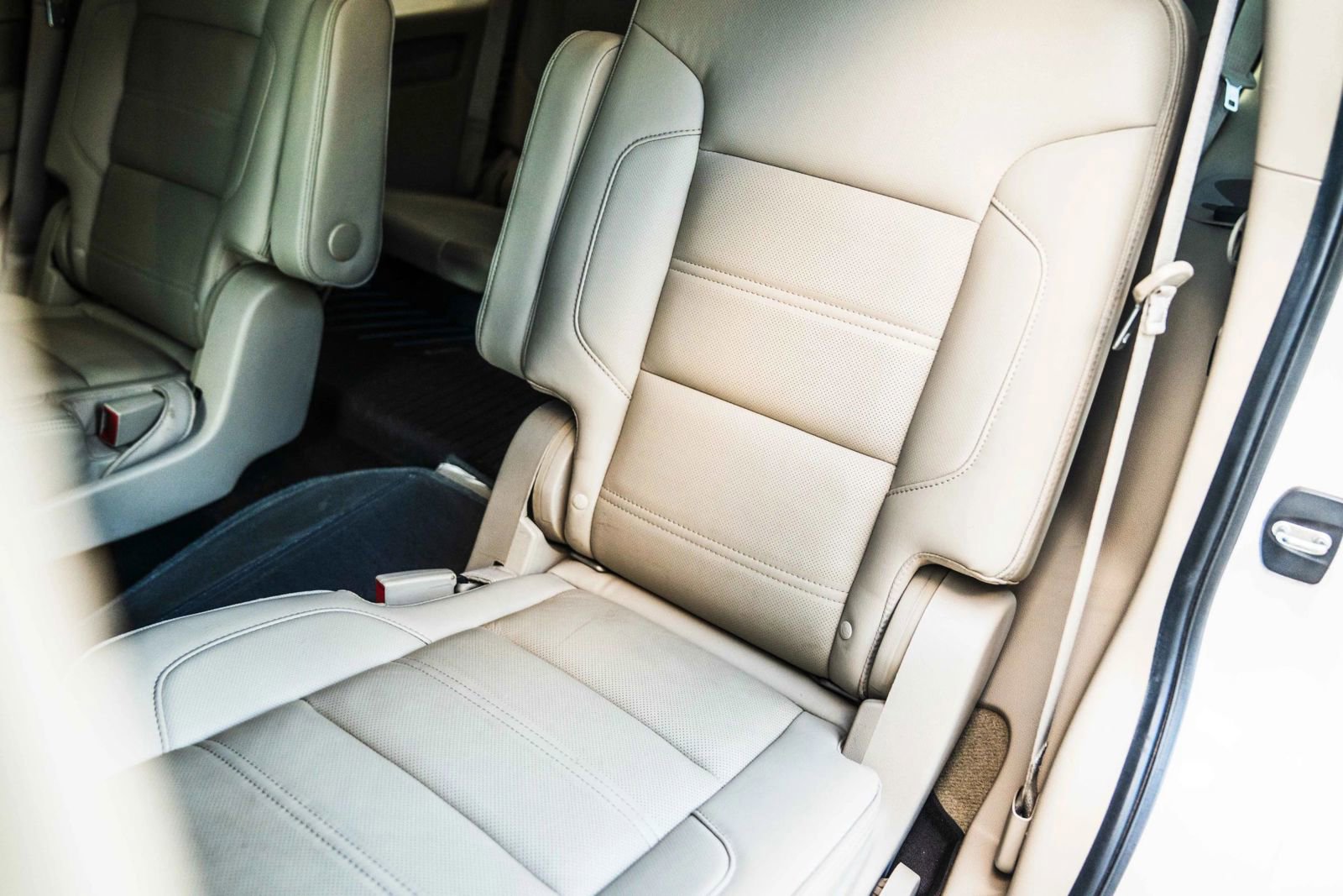 Used 2018 GMC Yukon Denali w/ Open Road Package RWD image 21