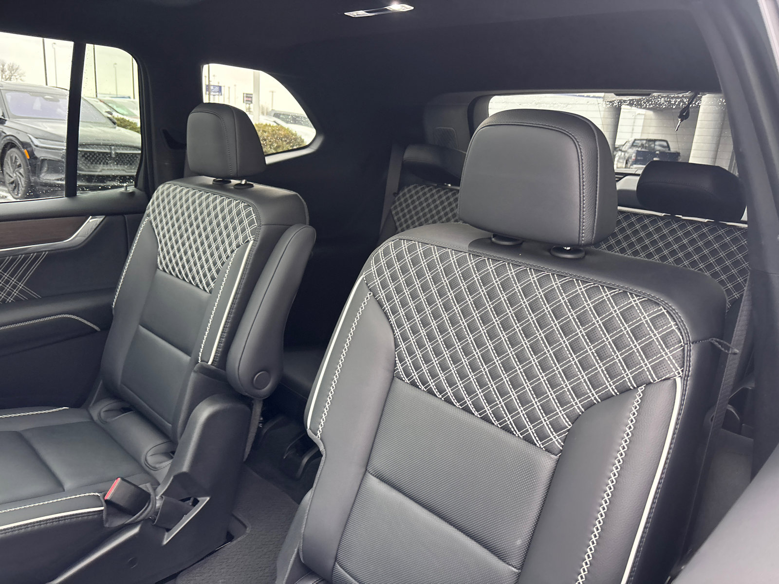 Used 2025 GMC Acadia Denali w/ Super Cruise Package image 25