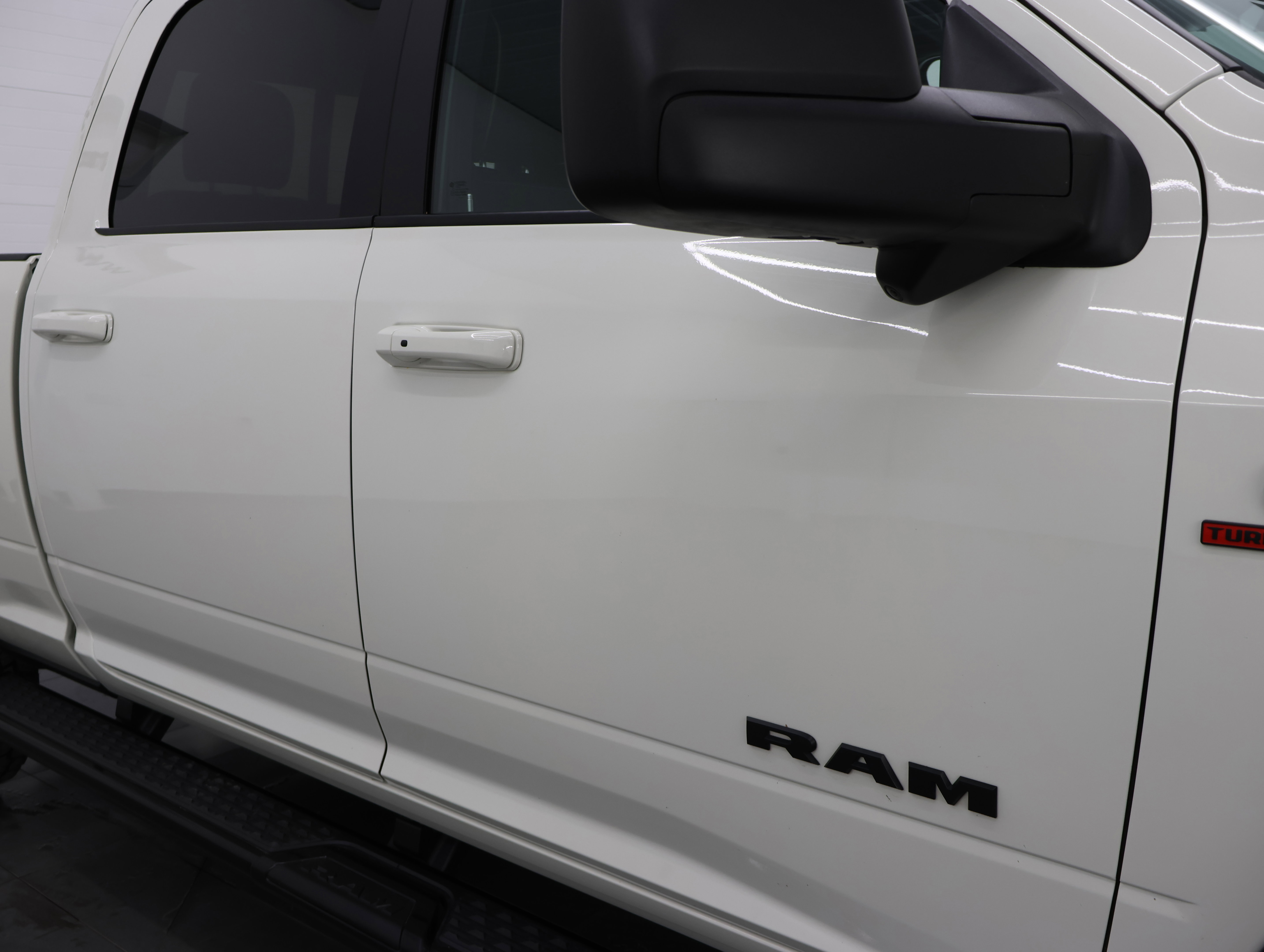 Used 2024 RAM 2500 Laramie w/ Night Edition image 29