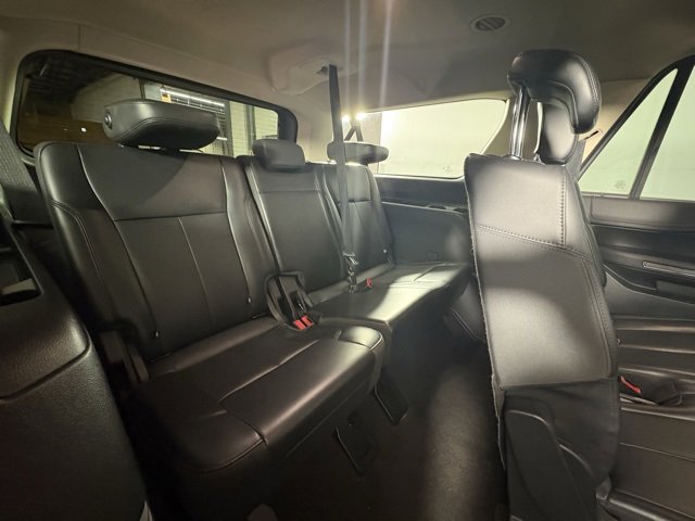 Used 2024 Ford Expedition Max XLT image 9