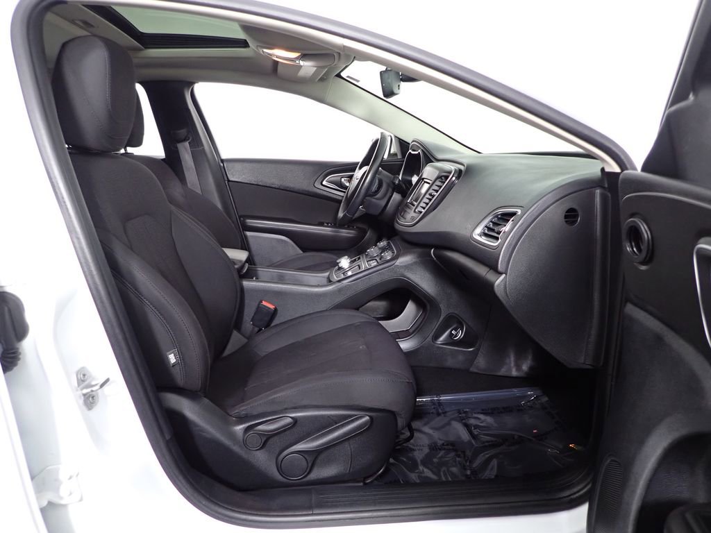 Used 2015 Chrysler 200 Limited w/ Convenience Group FWD image 46