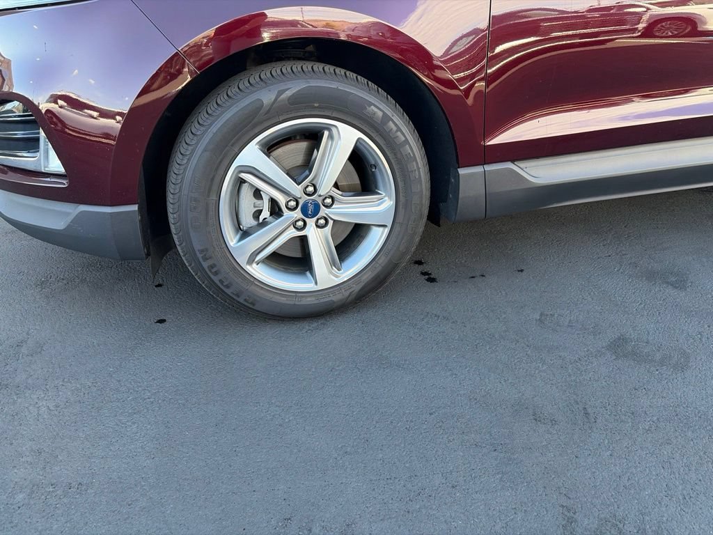 Used 2019 Ford Edge SEL w/ Equipment Group 201A AWD/4WD image 9