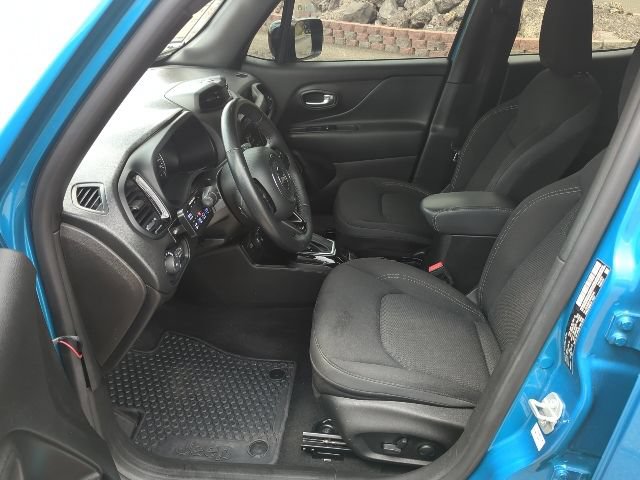 Used 2022 Jeep Renegade Altitude w/ Convenience Group AWD/4WD image 16