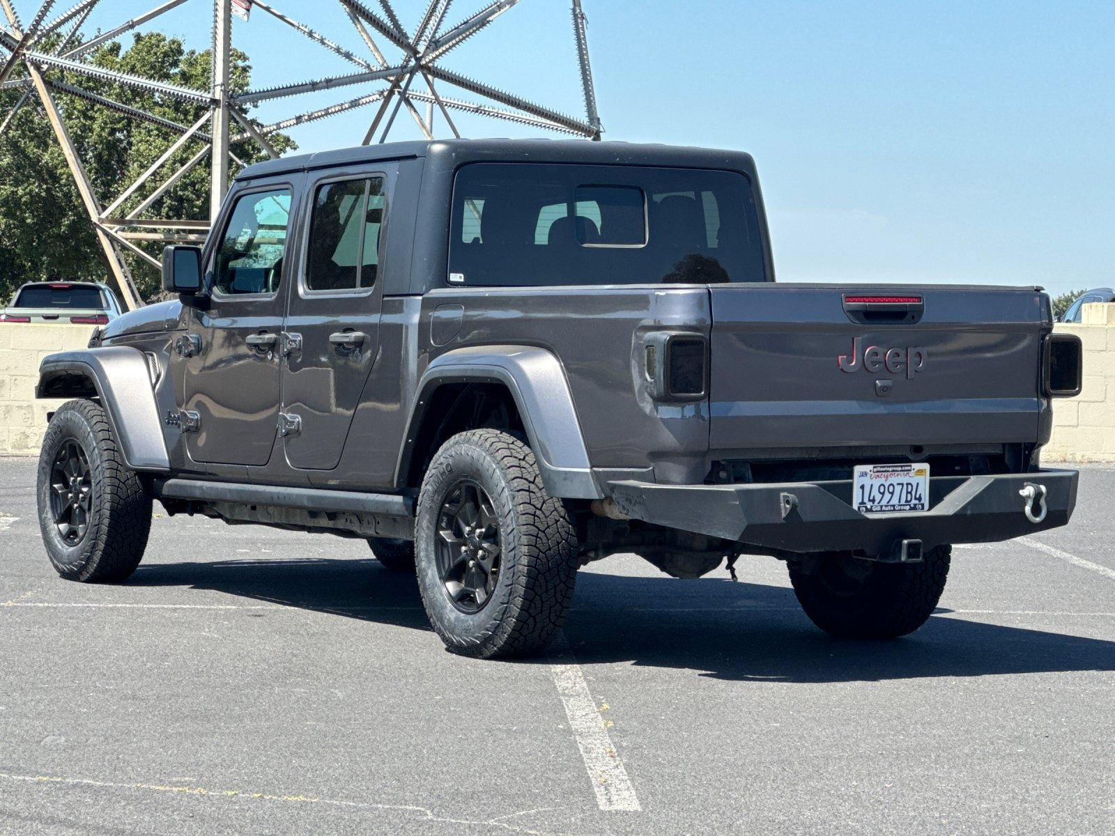Used 2022 Jeep Gladiator Sport AWD/4WD image 6