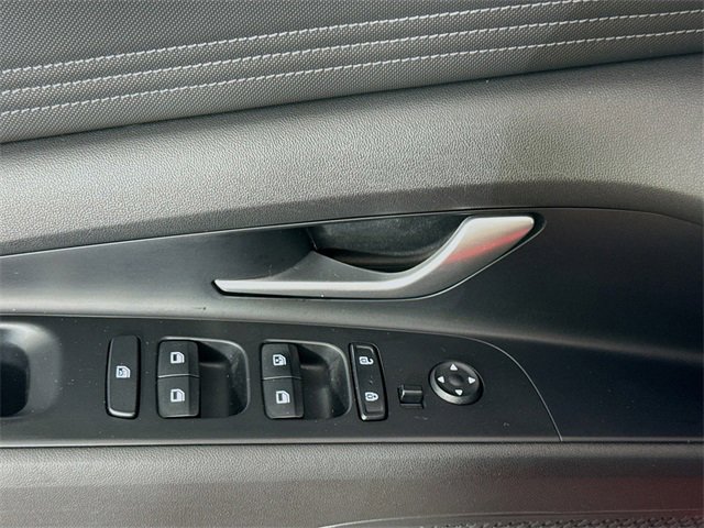 Used 2021 Hyundai Elantra SEL w/ Convenience + Premium Package image 13