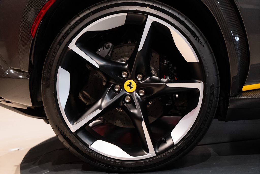 Certified 2025 Ferrari Purosangue AWD/4WD image 15