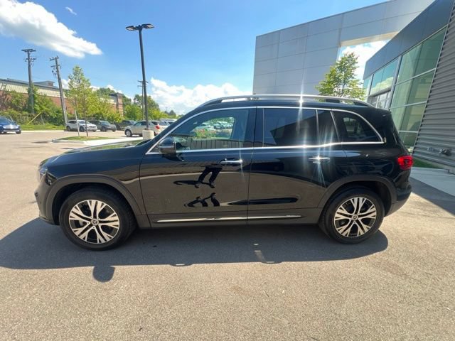 Used 2025 Mercedes-Benz GLB 250 4MATIC image 8