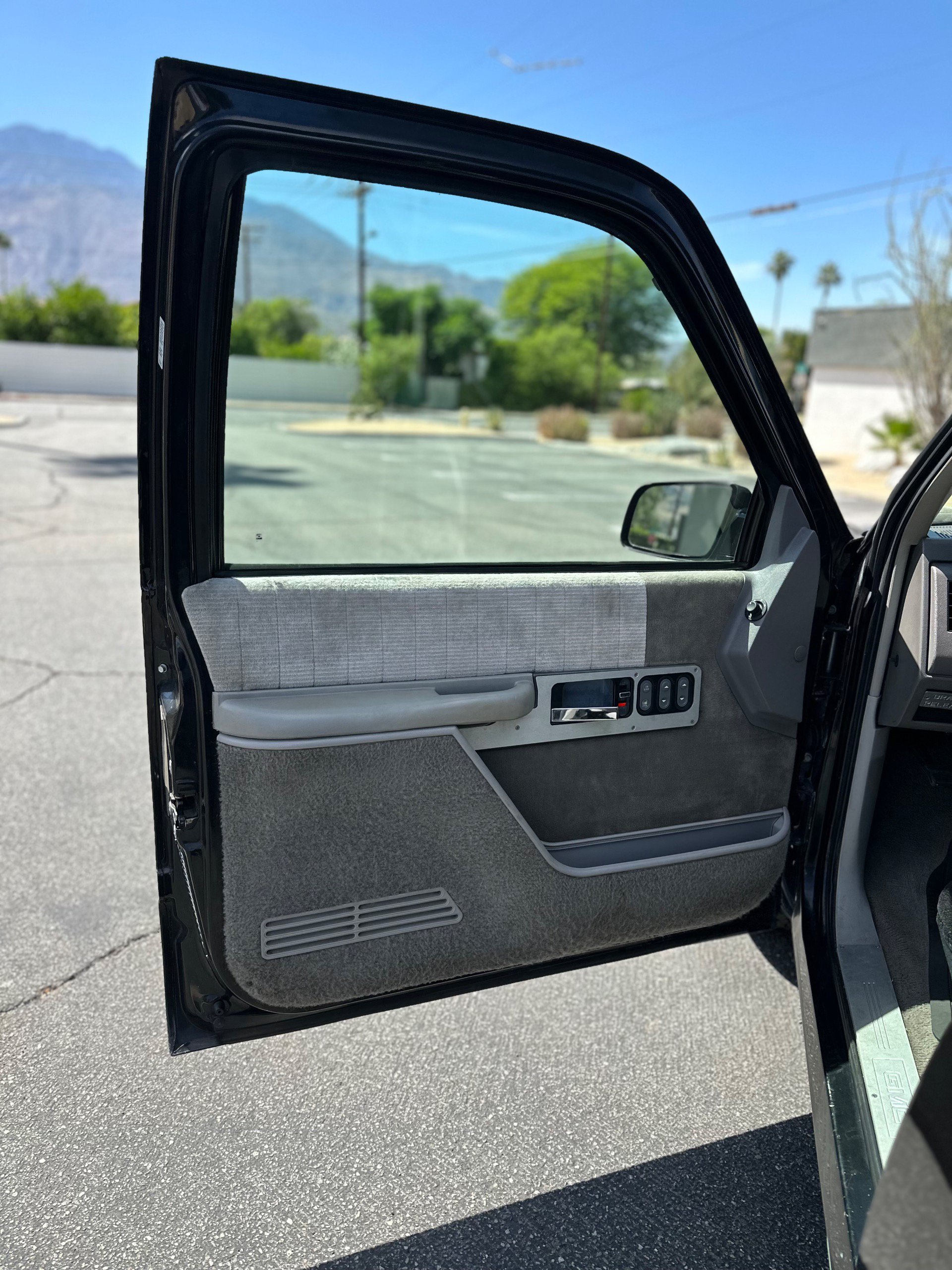 Used 1994 GMC Sierra 1500 2WD Extended Cab image 9