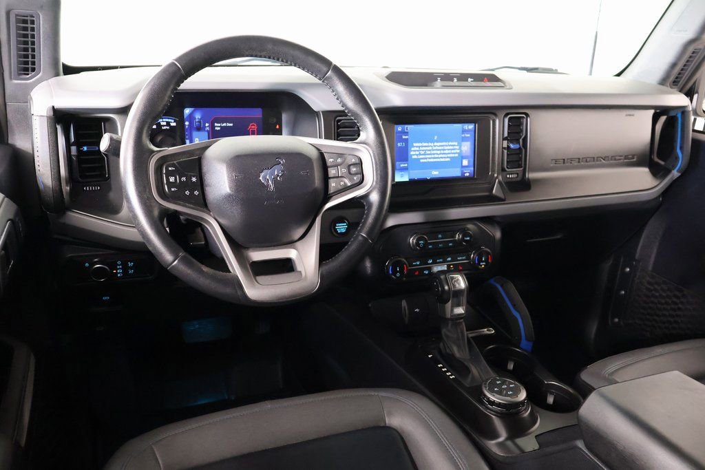 Used 2022 Ford Bronco Black Diamond image 2