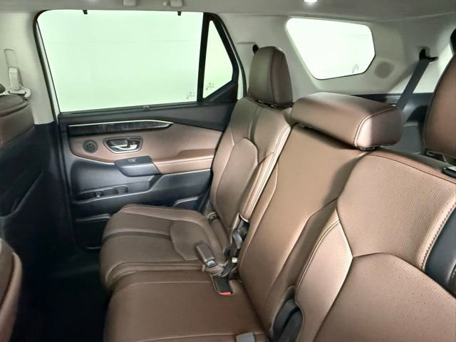Used 2025 Honda Pilot Elite image 40