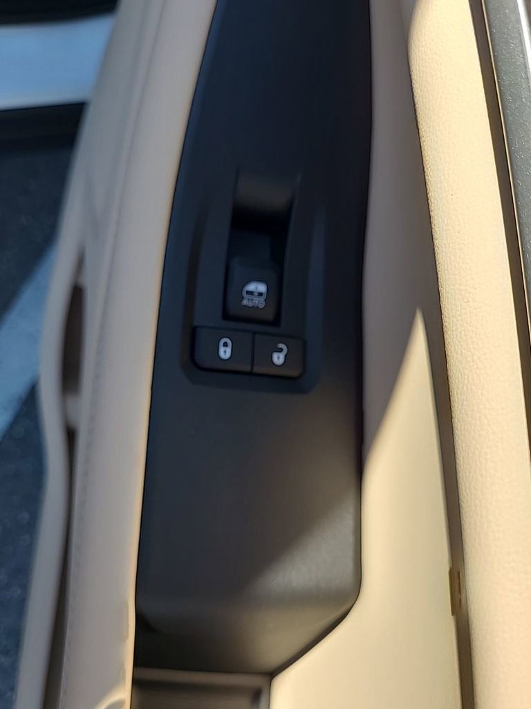 New 2025 Jeep Grand Cherokee Limited w/ Luxury Tech Group II image 24