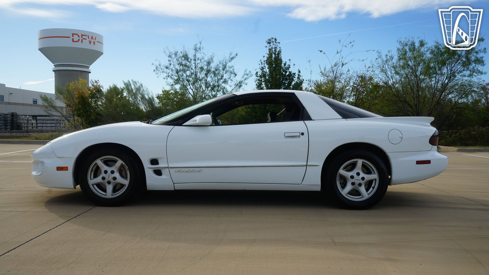 Used 1998 Pontiac Firebird Formula w/ Opt Pkg image 6
