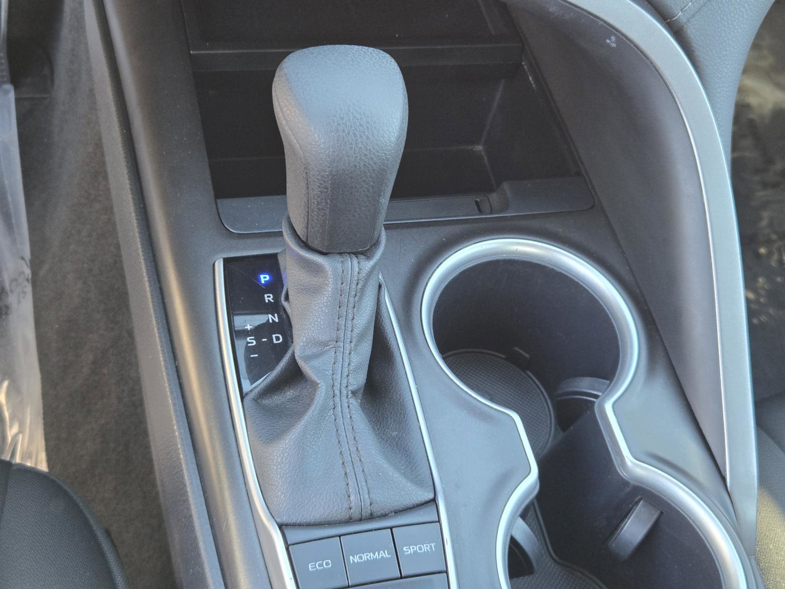 Used 2024 Toyota Camry LE image 12