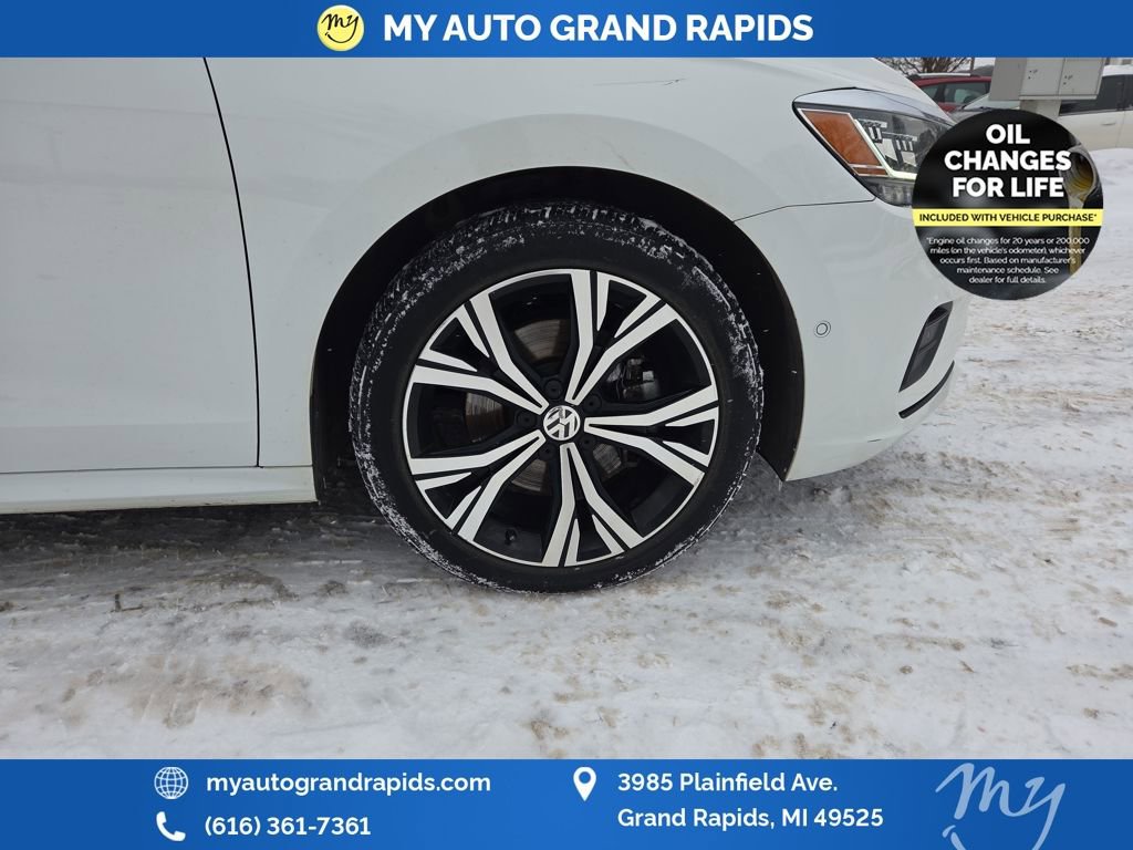 Used 2020 Volkswagen Passat 2.0T SEL image 34