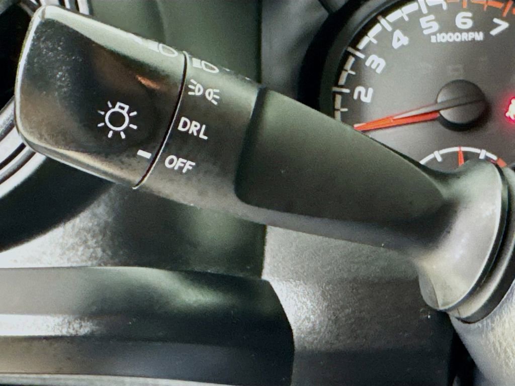 Used 2018 Toyota Tacoma SR w/ SR Convenience Package RWD image 13