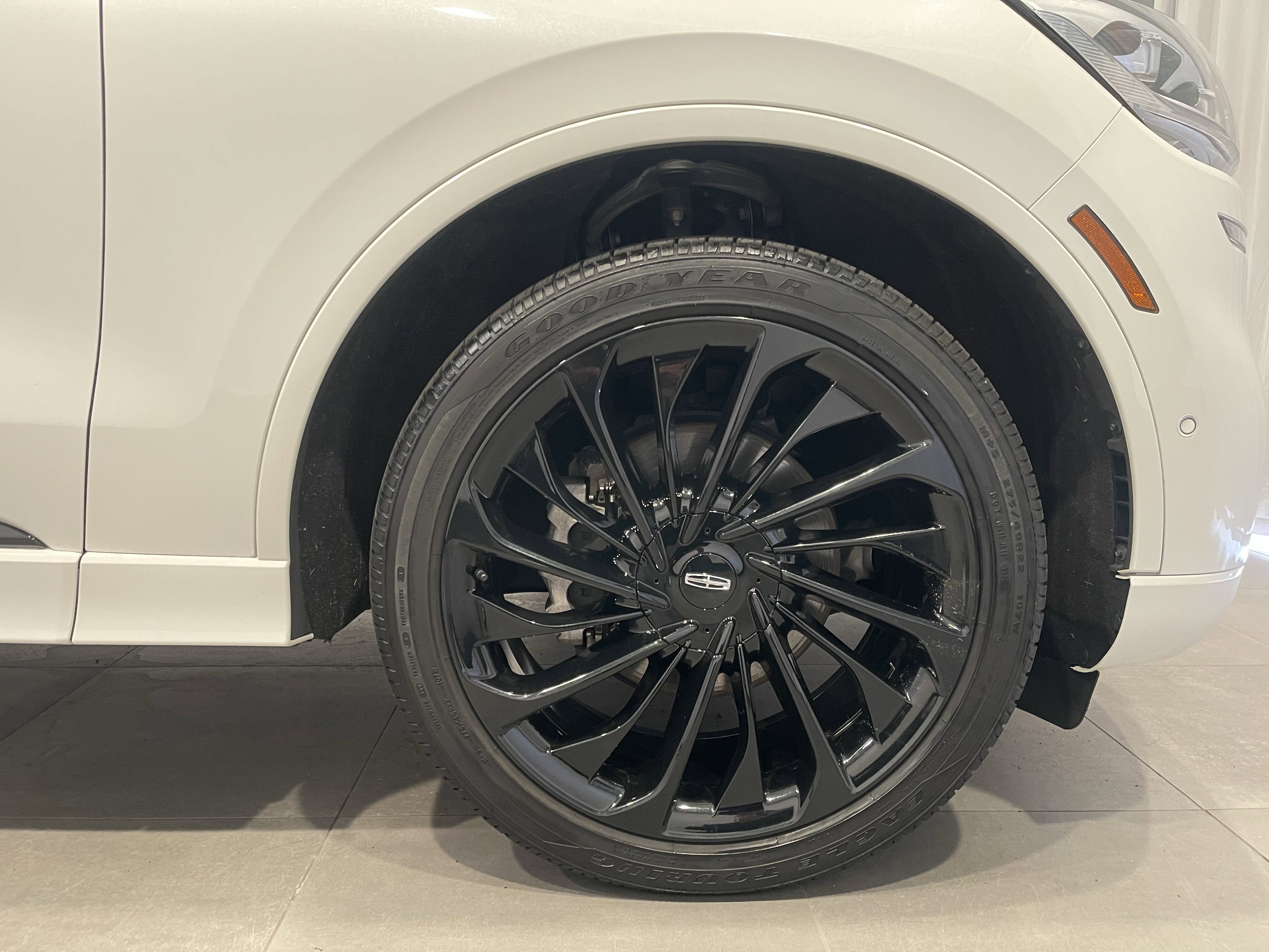 Used 2024 Lincoln Aviator Reserve w/ Equipment Group 201A AWD/4WD image 10