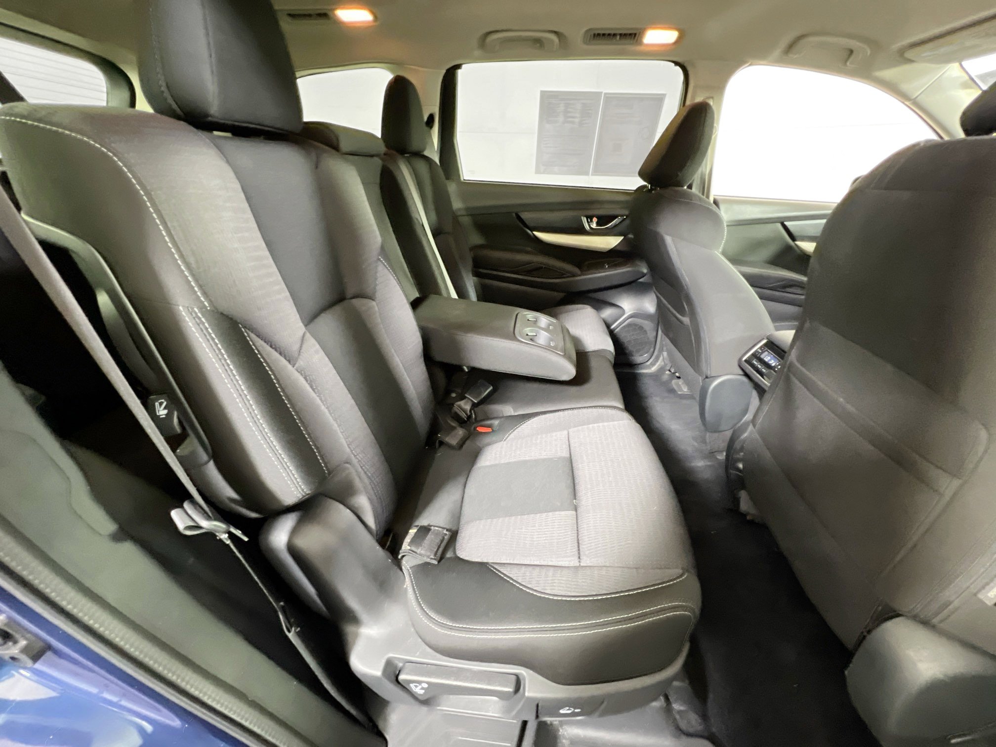 Used 2021 Subaru Ascent Premium w/ Convenience Package AWD/4WD image 26