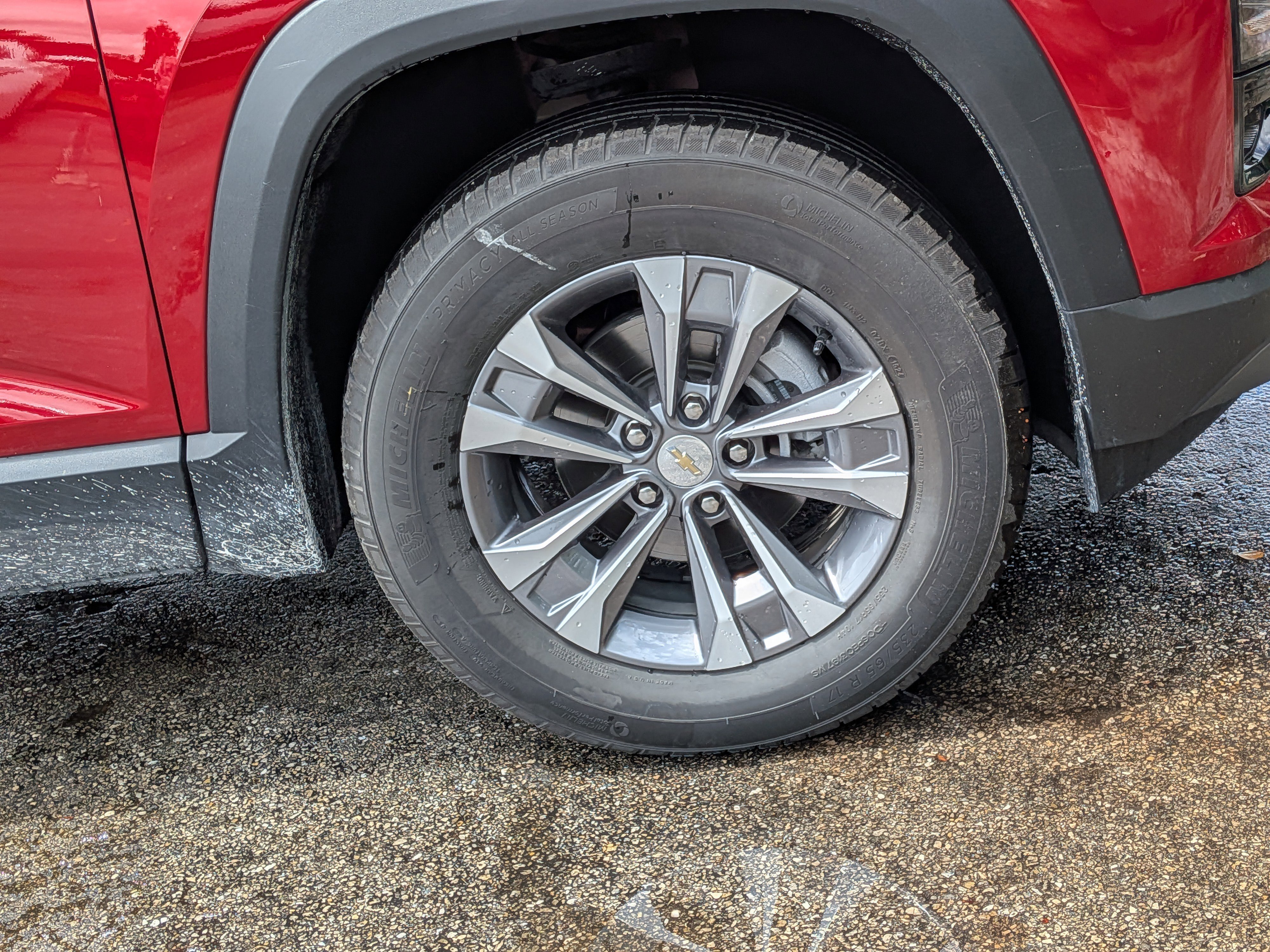 Used 2025 Chevrolet Equinox LT w/ Safety and Technology Package image 11