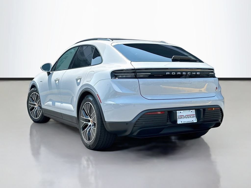New 2026 Porsche Macan 4 Electric AWD/4WD image 3