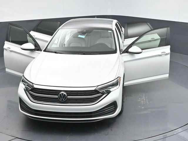 Used 2024 Volkswagen Jetta SE FWD image 52