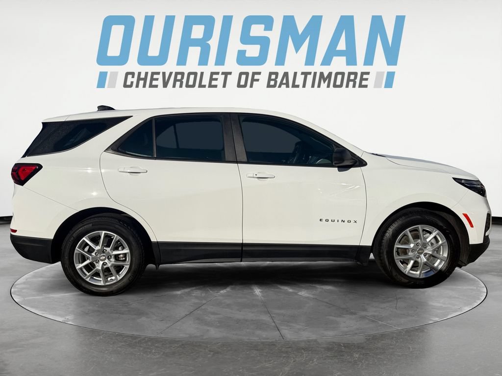 Used 2022 Chevrolet Equinox LS w/ Driver Confidence II Package FWD image 7