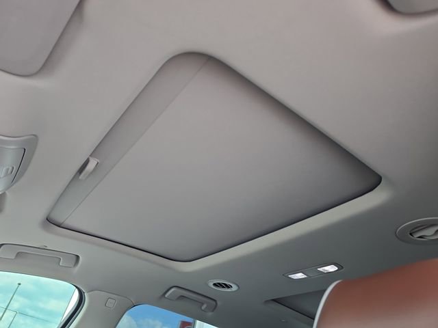 Certified 2019 Buick Enclave Avenir w/ Avenir Technology Package FWD image 20