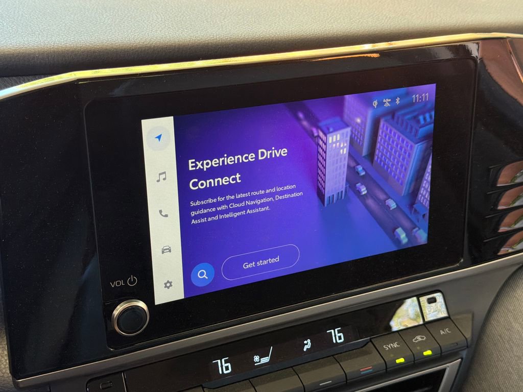 Used 2025 Toyota Camry LE w/ Convenience Package image 7