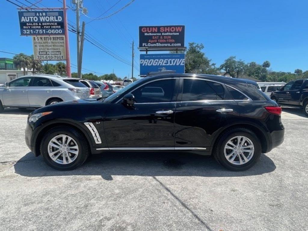 Used 2017 INFINITI QX70 2WD image 3