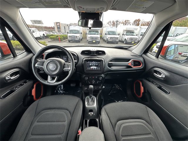 Used 2020 Jeep Renegade Latitude image 3