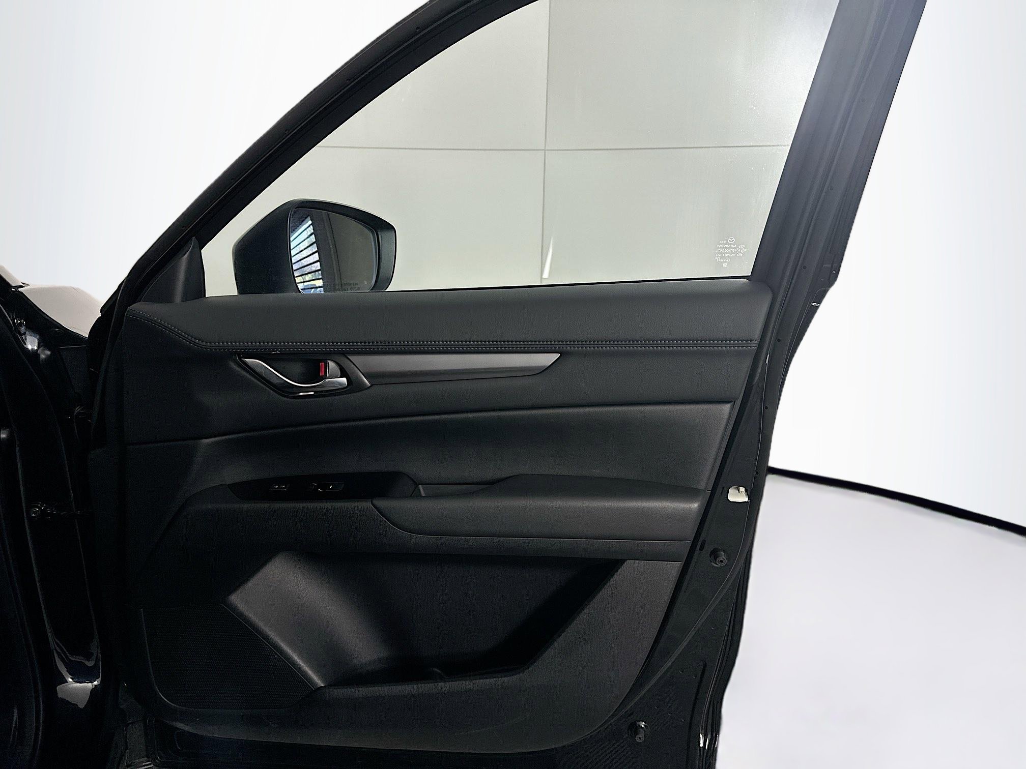 Used 2025 MAZDA CX-5 AWD 2.5 S w/ Preferred Package image 31