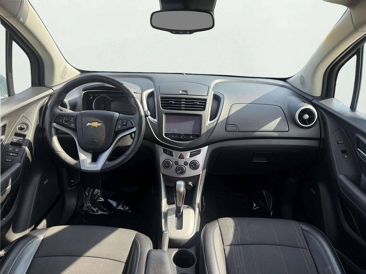 Used 2016 Chevrolet Trax LT w/ LT Sun and Sound Package AWD/4WD image 14