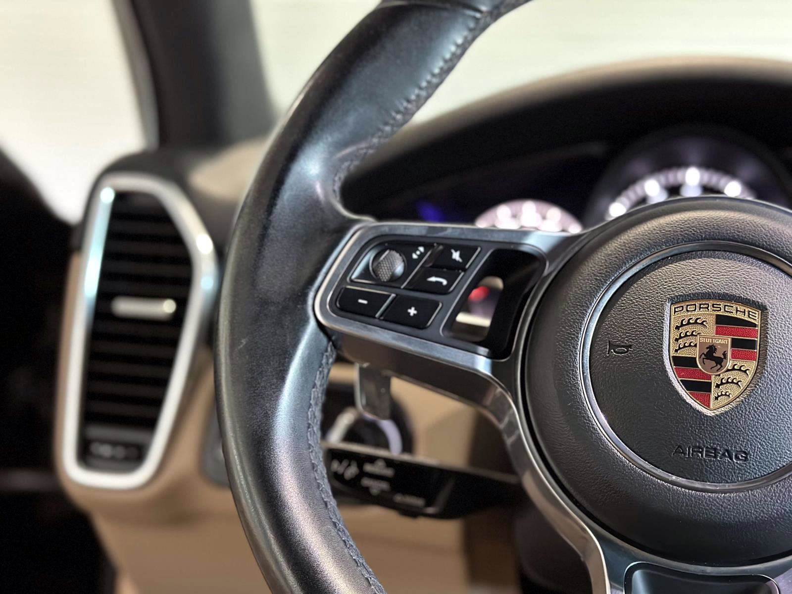 Certified 2021 Porsche Cayenne image 30