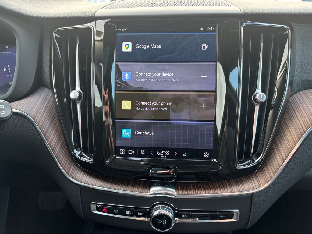 Certified 2023 Volvo XC60 B5 Plus w/ Climate Package image 9