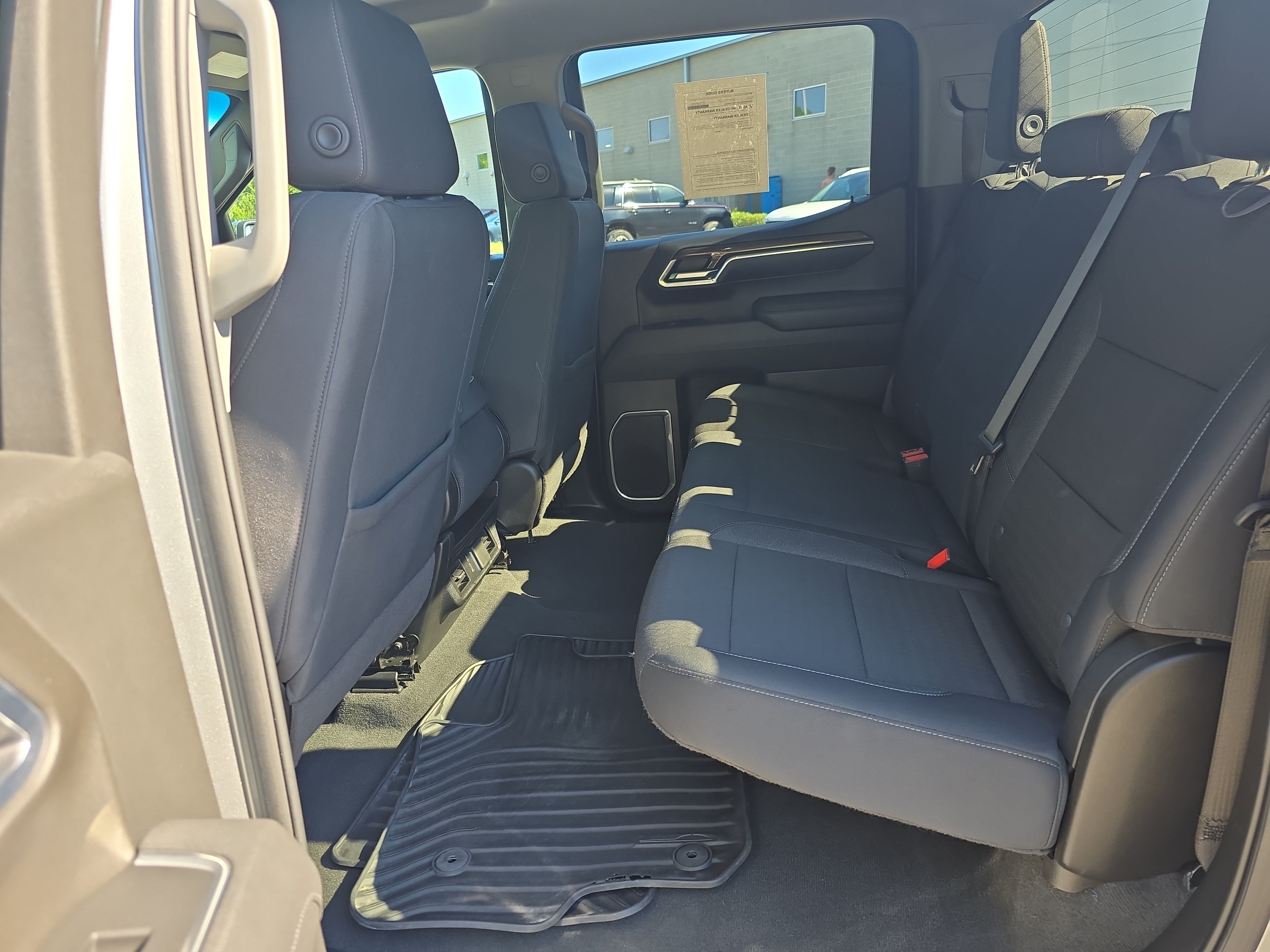 Used 2025 Chevrolet Silverado 1500 LT RWD image 13