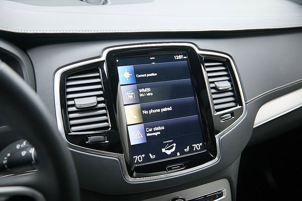 Used 2022 Volvo XC90 T8 R-Design image 18